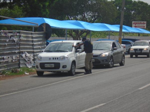 Pol&iacute;cia realiza Opera&ccedil;&atilde;o Rodovida em diversos pontos de Floriano.(Imagem:FlorianoNews)