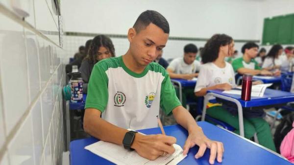 Seduc realiza prova de seleção para Laboratório de Redação com 1.260 vagas em todo o estado