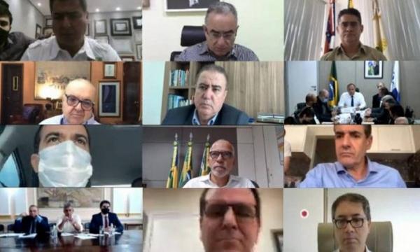 Pazuello garante a prefeitos alteração no plano de vacinação para incluir professores
