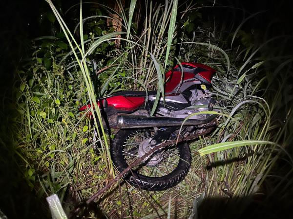 Polícia Militar do 3º BPM recupera motocicleta roubada em Floriano
