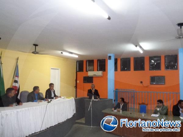 C&acirc;mara de Vereadores de Bar&atilde;o de Graja&uacute; abre ano legislativo de 2015.(Imagem:FlorianoNews)