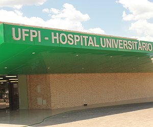 Ebserh abre seleção para médicos do HU-UFPI com salário de R$ 6.495