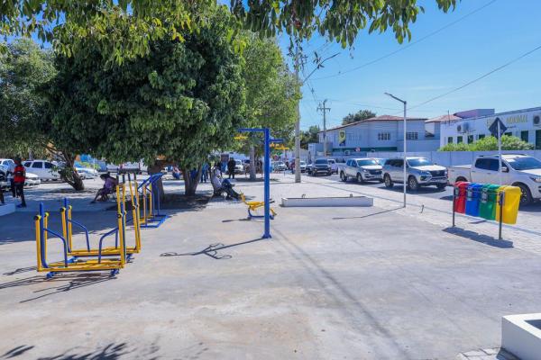 Governador Rafael Fonteles inaugura pra&ccedil;a e anuncia R$ 5 milh&otilde;es em obras do OPA para Floriano(Imagem:Divulga&ccedil;&atilde;o)