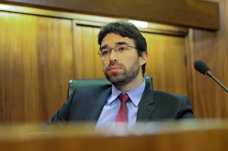 Marden propõem cédula de identificação de estudantes da rede pública