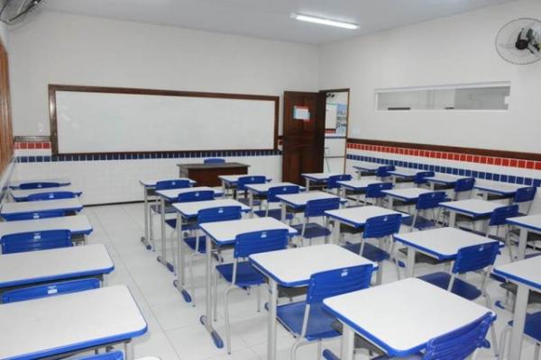 Justiça do Trabalho julga ação pela 4ª vez e autoriza retornos alunos do 3º ano do ensino médio