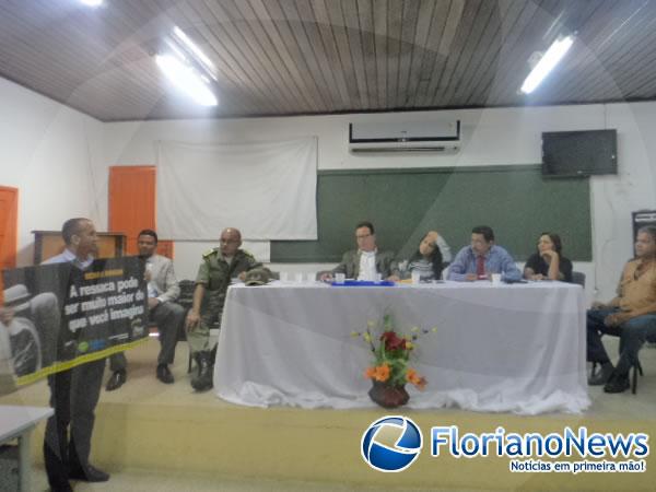 Reuni&atilde;o define participa&ccedil;&atilde;o dos pared&otilde;es de som no carnaval de Floriano.(Imagem:FlorianoNews)