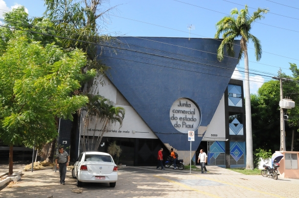 Mais de 800 empresas fecharam este ano no Piauí, diz Junta Comercial