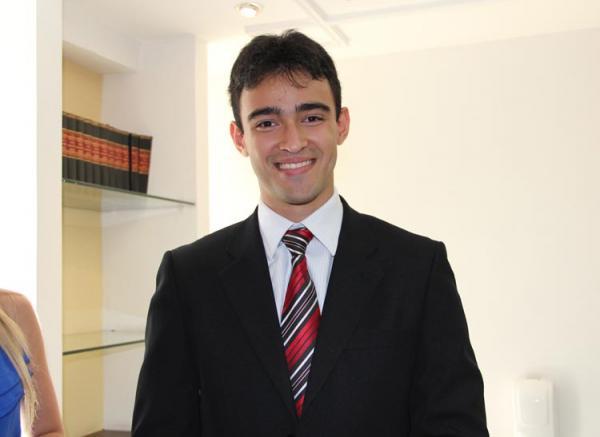 Filho do Governador Wellington Dias se manifesta sobre morte de policial durante assalto