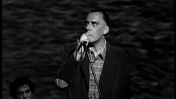 Show de Arnaldo Antunes com pianista Vitor Araújo é oásis no deserto de emoções reais