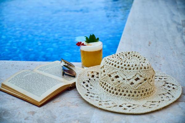 10 livros para ler em janeiro e curtir o verão