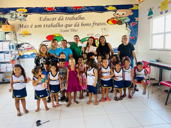 Semana da Criança no BiblioSesc com contação de história na Praia do Macapá