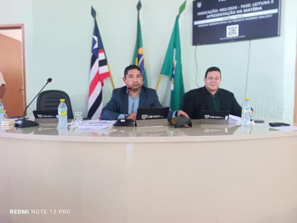  C&acirc;mara Municipal de Bar&atilde;o de Graja&uacute; realiza sess&atilde;o extraordin&aacute;ria e aprova emendas &agrave; LDO(Imagem:FlorianoNews)