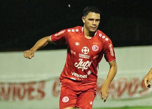 Pedro Henrique em a&ccedil;&atilde;o pelo 4 de Julho.(Imagem:Maria Vit&oacute;ria / River AC)