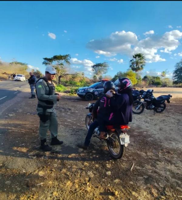 3º BPM realiza blitz na PI-140 para reforçar segurança e combater ilícitos