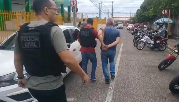 Homens s&atilde;o presos suspeitos de retirar ve&iacute;culos sem placa do p&aacute;tio do Detran.(Imagem:Reprodu&ccedil;&atilde;o)