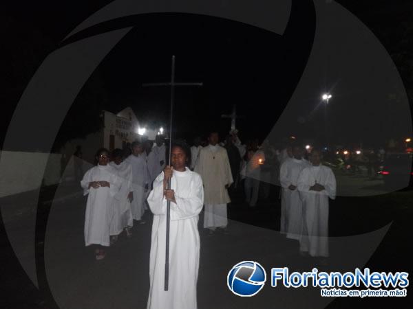 Prociss&atilde;o e missa encerram festejos de Santa Cruz em Floriano.(Imagem:FlorianoNews)