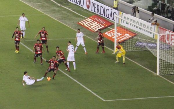 Santos melhorou no segundo tempo para confirmar a classifica&ccedil;&atilde;o.(Imagem:Fl&aacute;vio Meireles)