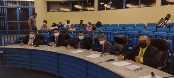 Vereadores aprovam vetos em leis anteriormente aprovadas em plen&aacute;rio(Imagem:FlorianoNews)