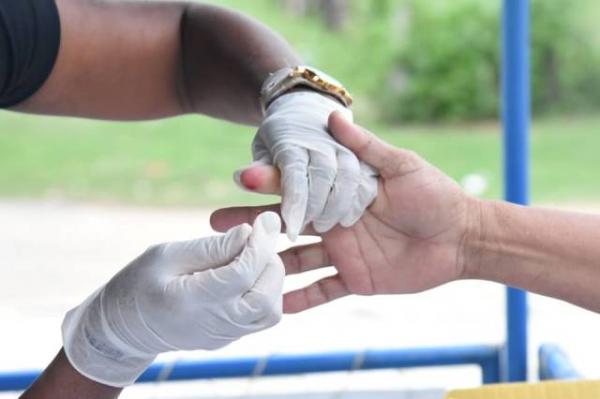 Saúde realiza mais uma ação ao Dia Mundial Contra a AIDS em Floriano