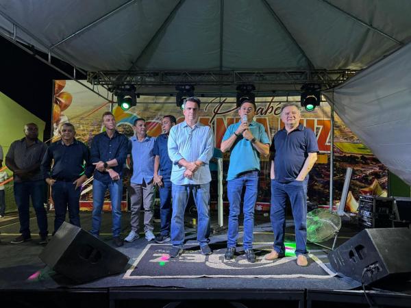 "Aqui tem trabalho", diz Ciro Nogueira, cumprindo agenda em diversas cidades do Piauí
