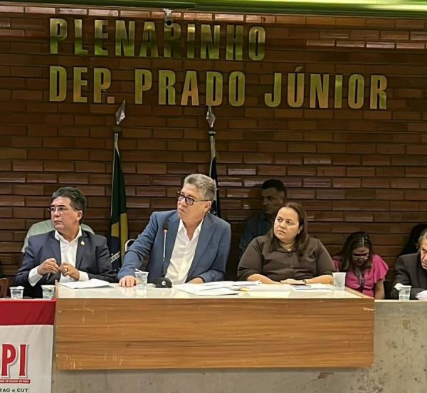 João Mádison (MDB) debate fortalecimento da cadeia produtiva de caju no Piauí