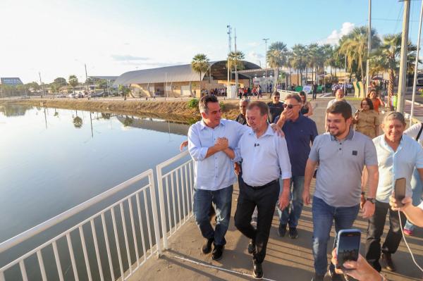 Ciro Nogueira inaugura "novo cartão postal do Piauí" e entrega mais de 50 mil metros de calçamento