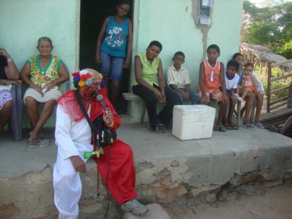 NA ZONA RURAL FAZENDO A FESTA DA CRIAN&Ccedil;ADA(Imagem:REDA&Ccedil;&Atilde;O)