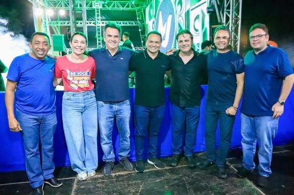 Ciro Nogueira participa do tradicional Zé Pereira de José de Freitas