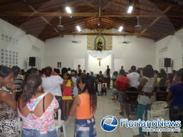 Prociss&atilde;o e missa encerraram festejo de Santa Rita de C&aacute;ssia em Floriano.(Imagem:FlorianoNews)