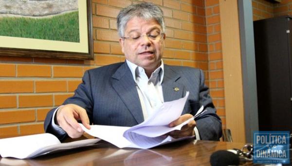 Deputado Gustavo Neiva sustenta que Governo reduziu orçamento da Uespi