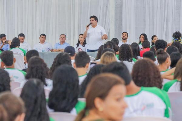 Governador inaugura primeira escola de tempo integral dentro de assentamento em Buriti do Lopes.(Imagem:Divulga&ccedil;&atilde;o)