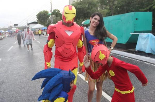  Foli&otilde;es curtem a festa do Corso de Teresina 2020.(Imagem: Laura Moura / G1 )