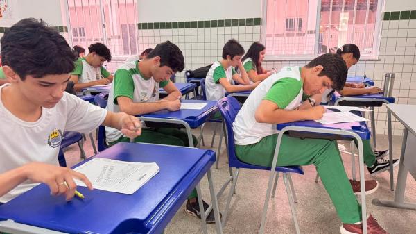 Mais de 7 mil estudantes da rede estadual participam de seletiva do Laboratório de Redação Seduc