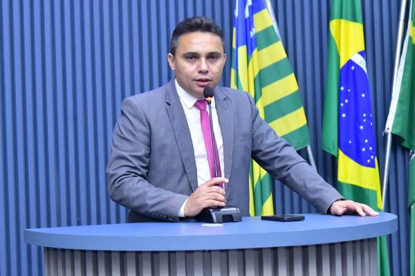 Vereador James Rodrigues apresenta solução para situação dos cuidadores