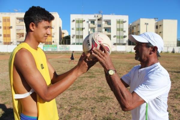 Lucas Bacelar assina contrato com o River-PI até 2017