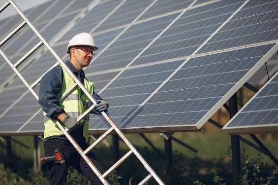 Inscrições para cursos gratuitos de energia solar e mecânica são prorrogadas
