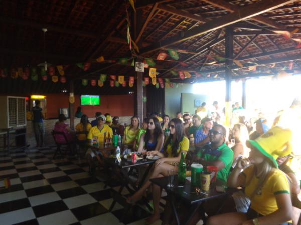 Torcedores de Floriano e Barão de Grajaú reagem com tristeza derrota do Brasil para a Alemanha