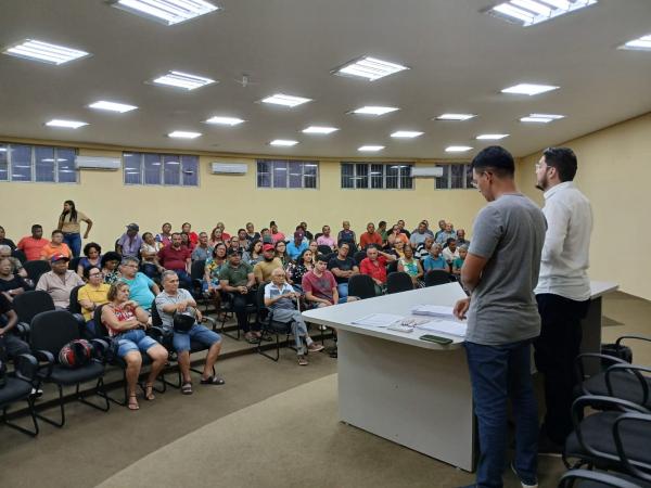 Reunião com permissionários marca avanço no recadastramento do Mercado Público Central de Floriano