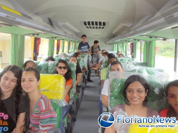UFPI Campus Floriano adquire novo &ocirc;nibus.(Imagem:FlorianoNews)