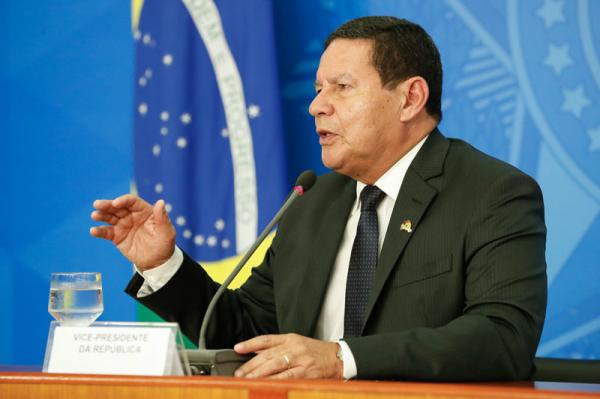 Mourão diz que governo deveria ter mantido o auxílio emergencial FACEBOOK TWITTER