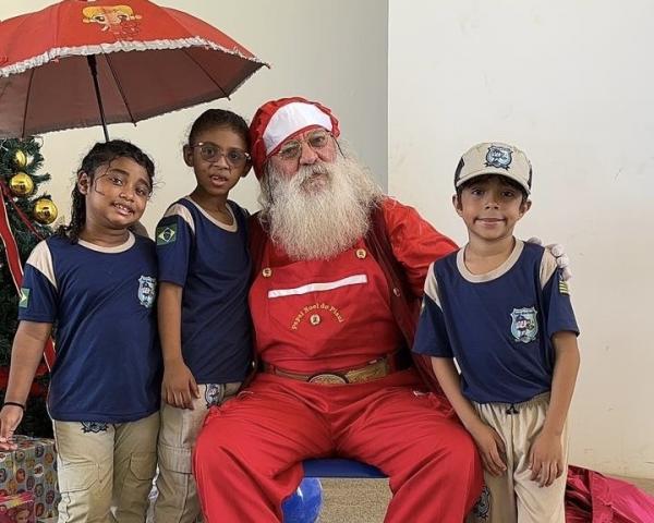 Secretaria da Segurança promove Natal com entrega de presentes para 450 crianças dos Pelotões Mirins