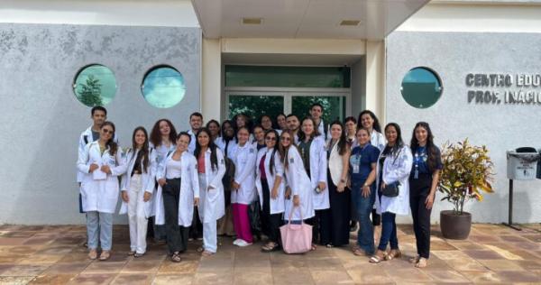 Visita interdisciplinar de alunos do PIBID/UFPI movimenta o Sesc Centro Educacional de Picos