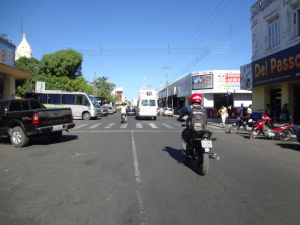 Feriado do Dia do Comerci&aacute;rio &eacute; antecipado em Floriano.(Imagem:FlorianoNews)