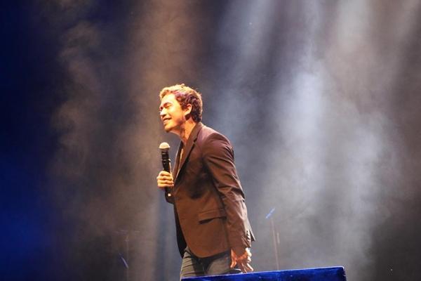  Whindersson Nunes durante show no Albert&atilde;o, em Teresina.(Imagem:Yala Sena / Cidadeverde.com )