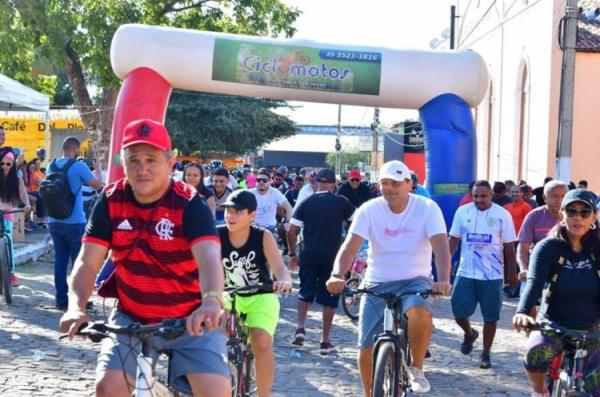 Floriano 127 anos: Passeio Cicl&iacute;stico 2024 re&uacute;ne centenas de ciclistas de todas as idades(Imagem:Secom)