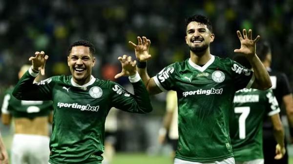 Palmeiras atropela Vasco e assume vice-liderança do Brasileiro