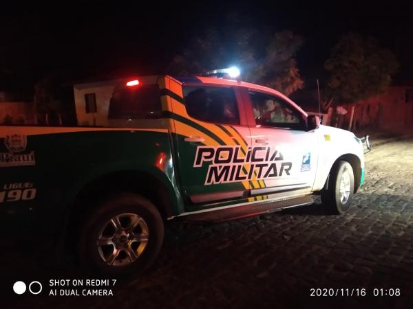 Viatura da pol&iacute;cia militar no local(Imagem:FlorianoNews)