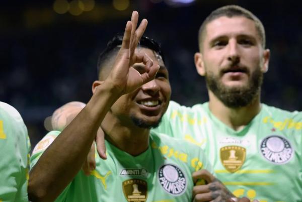 Viralizou: gremistas reclamam de gol... do Grêmio, magia de Ganso e desabafo de Ceni em clássico