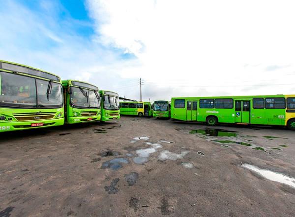 Motoristas e cobradores iniciam greve por tempo indeterminado nesta segunda-feira (21)