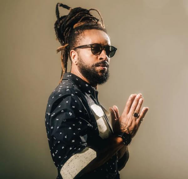 O rapper paulista Rael se apresenta na segunda edi&ccedil;&atilde;o do Festival Girasol, em novembro de 2023.(Imagem:Bruno Trindade/ Divulga&ccedil;&atilde;o)